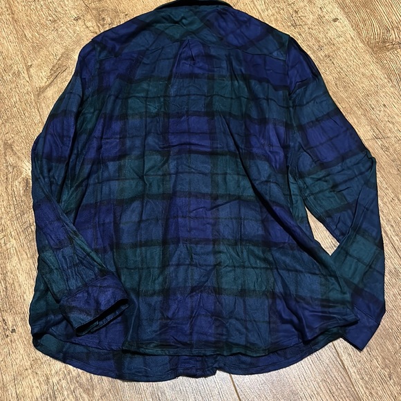 Market and Spruce Amelia Cozy Flannel Plaid Top - Picture 6 of 6